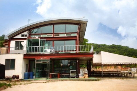 Chuncheon Wangteo Resort Caravan & Camping (Free Motor Boat, Hongcheon River Tour)