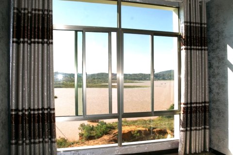 元谋浪巴铺土林黑绍武摄影之家