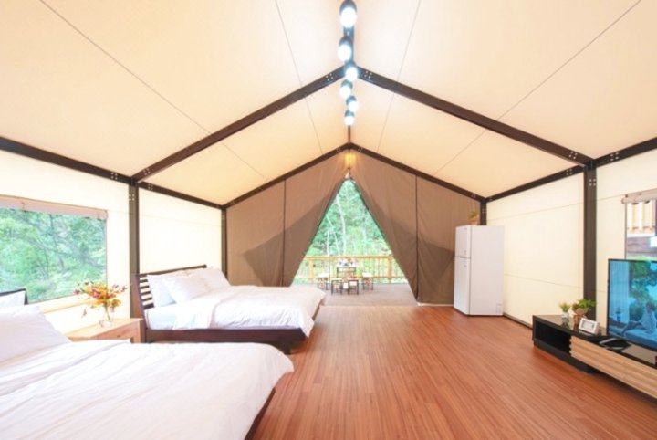 Chuncheon Gangchon Buzz Glamping Pension