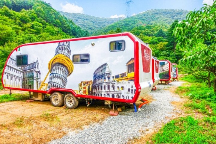 龙仁Manohillingcamp房车民宿(Yongin Mano Healing Camp Caravan)