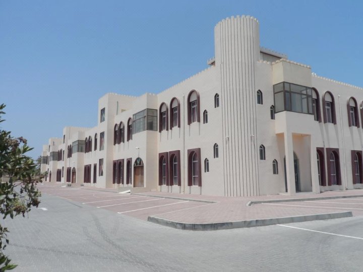 阿尔曼杜斯酒店(Al Mandoos Hotel)