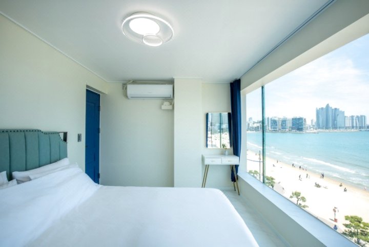 Busan J-Stay Penthouse Pension (Dogs Allowed)
