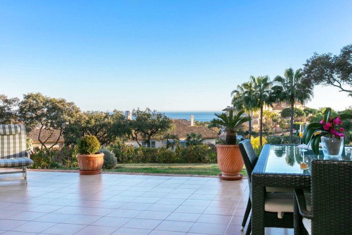 Luxury Apartment With Sea View In Marbella