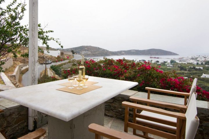 Stunning View House in Serifos