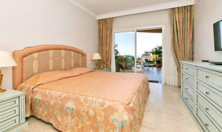 Luxury Apartment with Sea View in Marbella