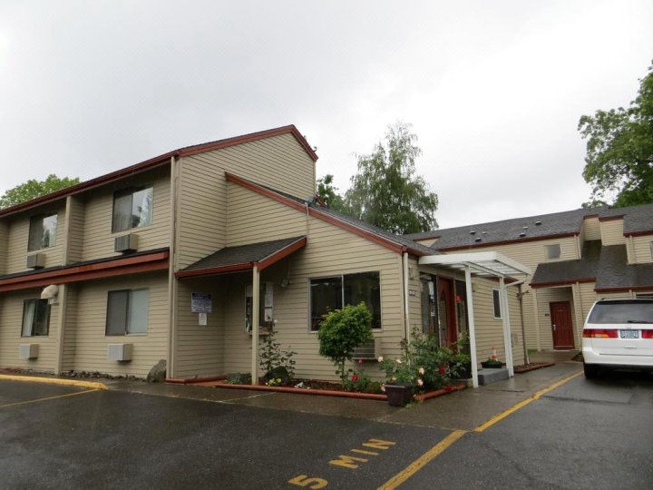 波特兰价值套房酒店(Portland Value Inn & Suites)