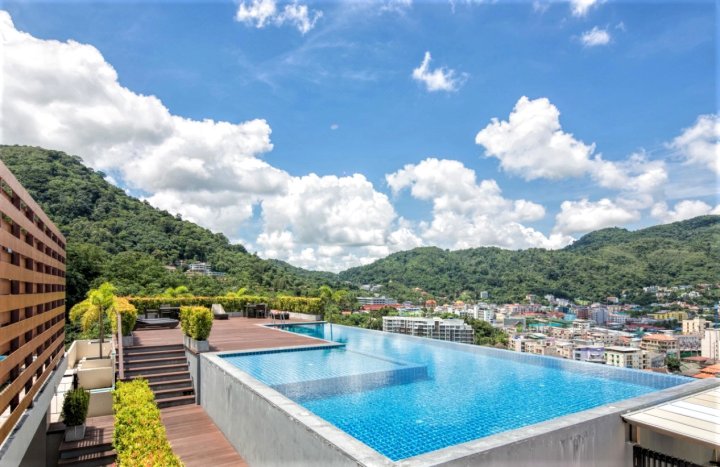 Holiday Apartment in Patong- Great Amenities Walk to the Beach