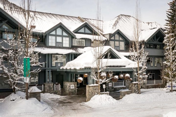 ResortQuest at Glacier Lodge