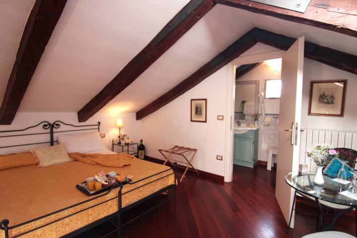 Cariccio Guest House, in The Historic Center of Venice