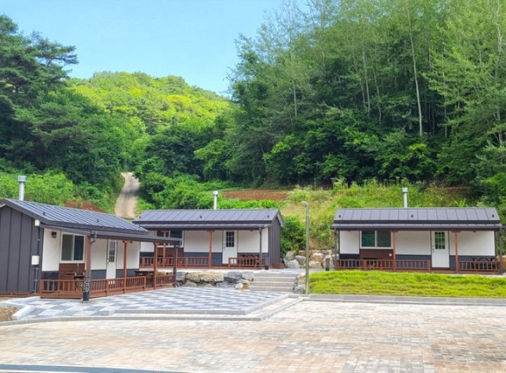 Yeongwol Taehwasan Village Experience Pension