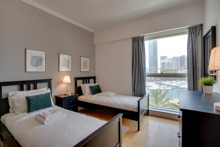最佳码头景观艾里公寓酒店(Airy Apartment with the Best View of Marina!)