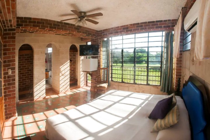 La Casa de Astrid, Room 6, a Comfy Bedroom Close to Havana's Airport