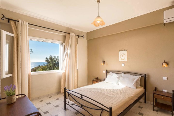 位于Pelekas Beach, Corfu的大型游泳池边公寓(Large Apartment by the Pool - Pelekas Beach, Corfu)