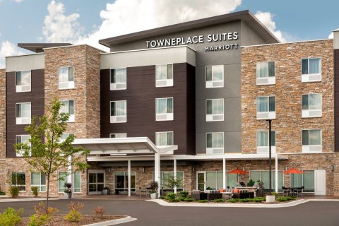 密尔沃基格拉夫顿万豪唐普雷斯酒店(TownePlace Suites Milwaukee Grafton)