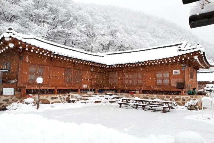 Danyang Gahyeonjeong Pension