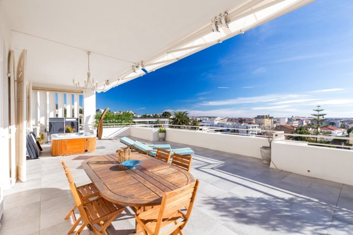 Luxurious Two Bedroom Two Bathroom Apartment in Cannes with Large Terrace. - 261