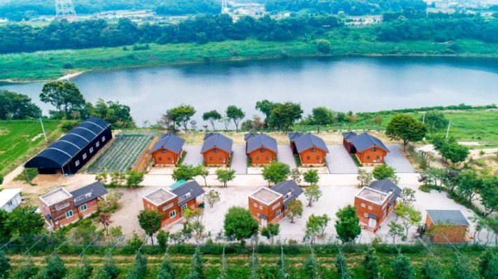 Yeoncheon Riverside Pension