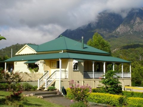 芒特巴尼酒店(Mount Barney Lodge)