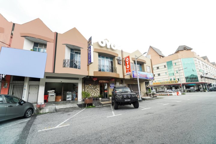 OYO 44118 Budget SK Hotel