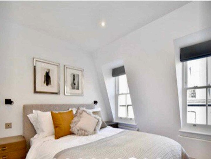 Newly Refurbished 2 Bed Serviced Apt, Mayfair.