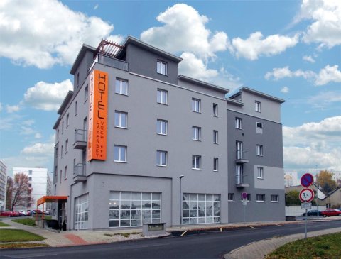 拉森斯基维尔克酒店(Hotel Lázeňský Vrch)