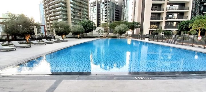 Luxury 2Bedroom with Balcony & View in Downtown
