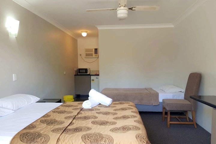 马卢奇河滨公园汽车旅馆(Riverpark Maroochy Motel)