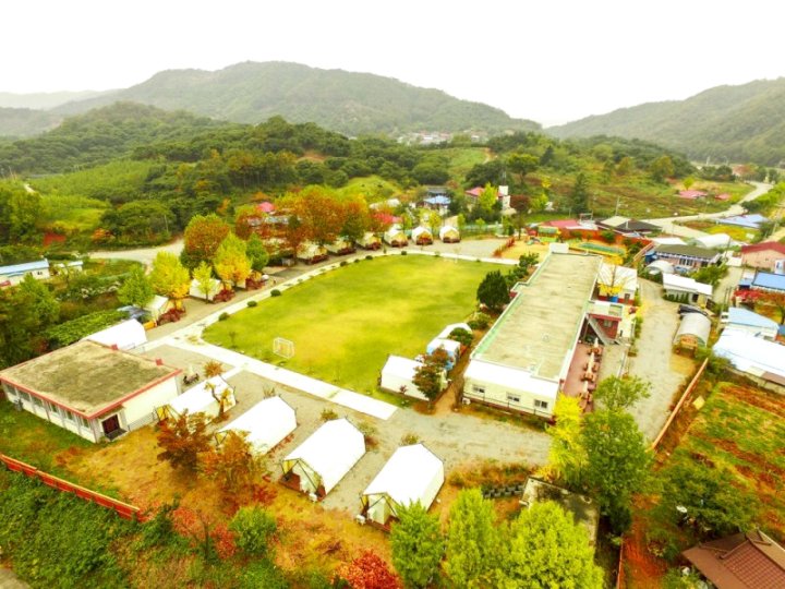 Gongju Northern Camp Bed and Breakfast