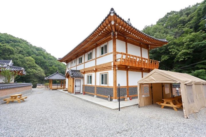 Yongin Yerang Pension