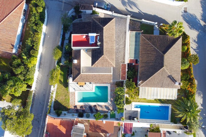 Modern Villa Close to Costabella Beach