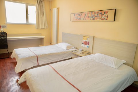 坤逸精品酒店(平凉新民路第二中学店)