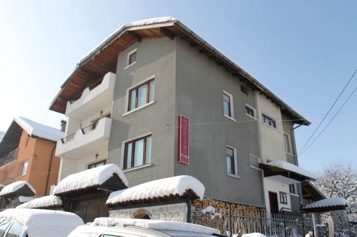 Guesthouse Damyanova Kushta