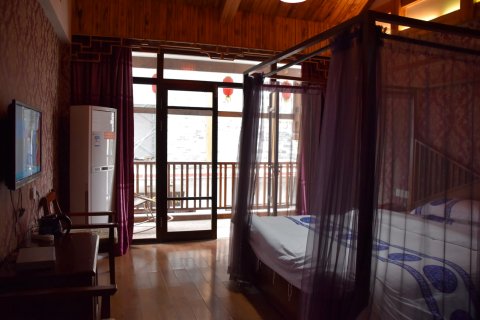 张家界溪布街陆号客栈