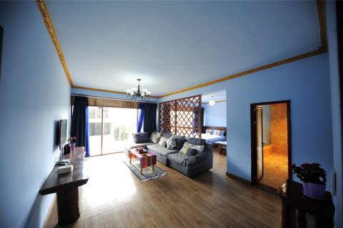 泸沽湖巴嘉卓卡藏式客栈