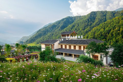 石棉孟获城云栖谷度假酒店