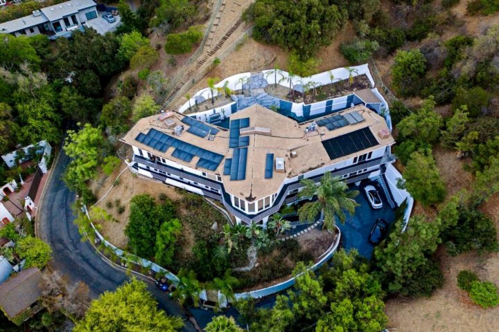 Hollywood Hills Huge Rockstar Mansion