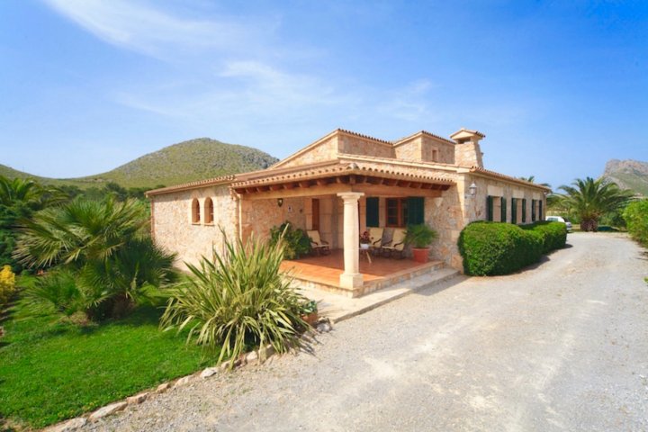 Catalunya Casas: Charming Villa Pera Within Walking Distance to Mallorca Beaches