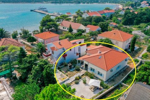 Holiday House am IST (Island IST), Zadar Riviera