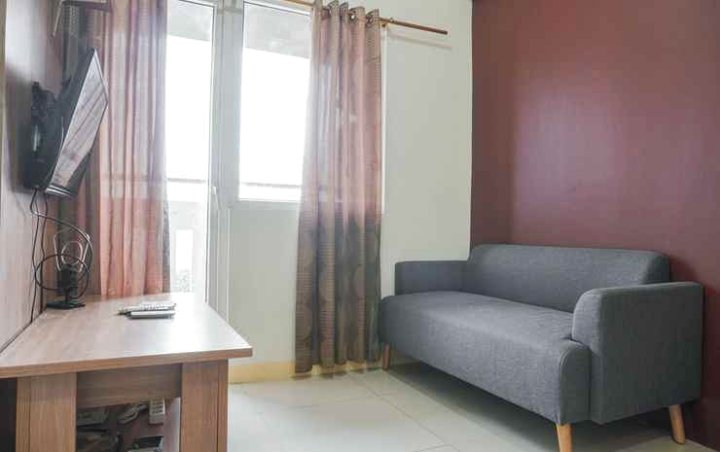 在Green Pramuka City公寓旁边的商场的舒适的2卧室生活(Cozy Living 2Br Green Pramuka City Apartment Next to Mall)