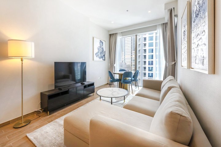 HomesGetaway -1Br Brand New Apartment in Jumeirah Living Marina Gate