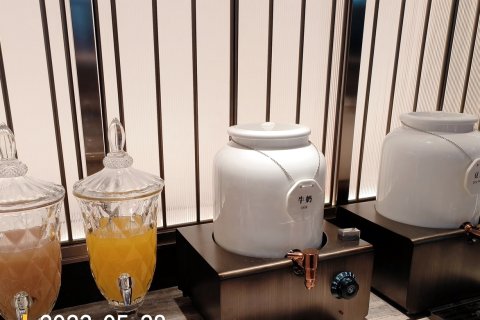 乌鲁木齐高铁站美居酒店