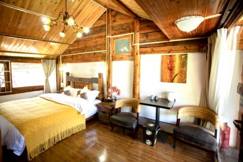 丽江束河听松观云客栈