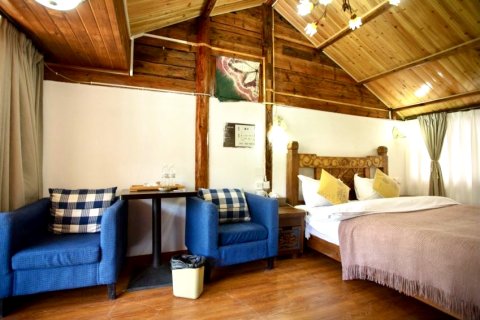 丽江束河听松观云客栈