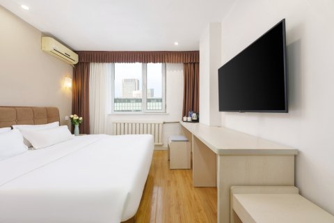 魔方酒店(大连火车站东关街历史文化街区店)