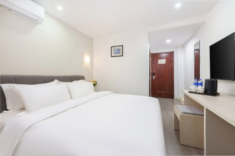 魔方酒店(大连火车站东关街历史文化街区店)