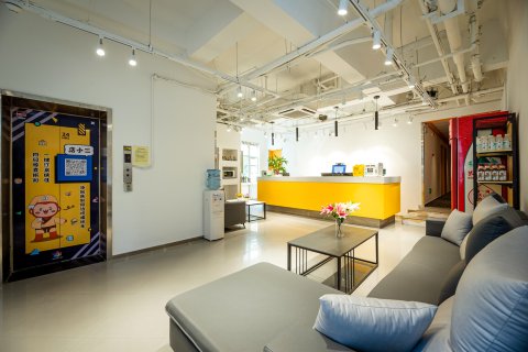 布丁严选酒店(西安回民街钟楼地铁站店)