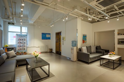 布丁严选酒店(西安回民街钟楼地铁站店)