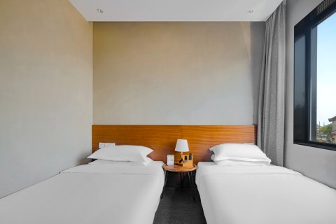 山居晓隐民宿(泰山景区红门登山口店)