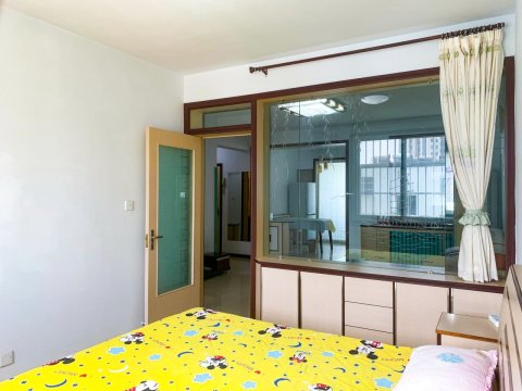 李吉芳公寓(城港南路分店)