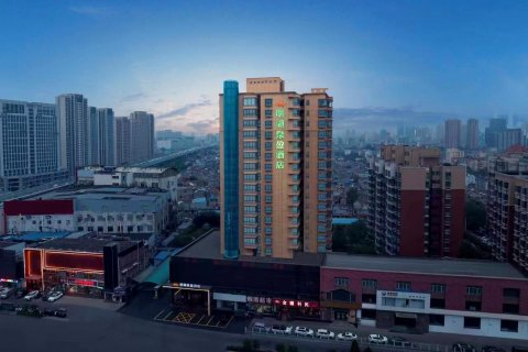 明湖泉盈酒店(济南大明湖泉城广场店)